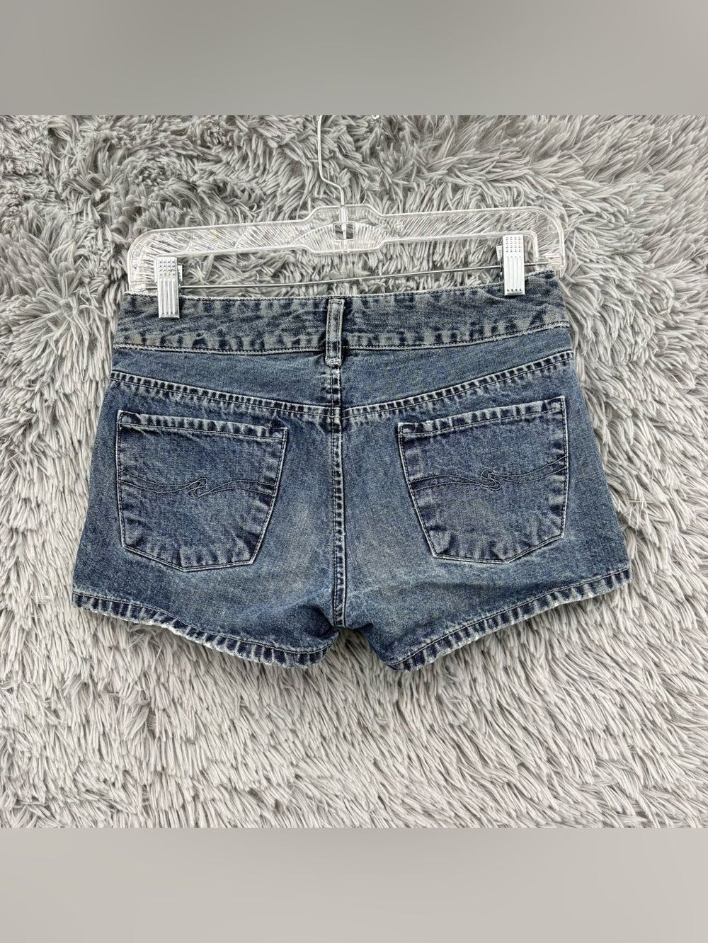 Vintage Silver Jeans Denim Shorts Womens 27 Blue Y2K Vent Sides